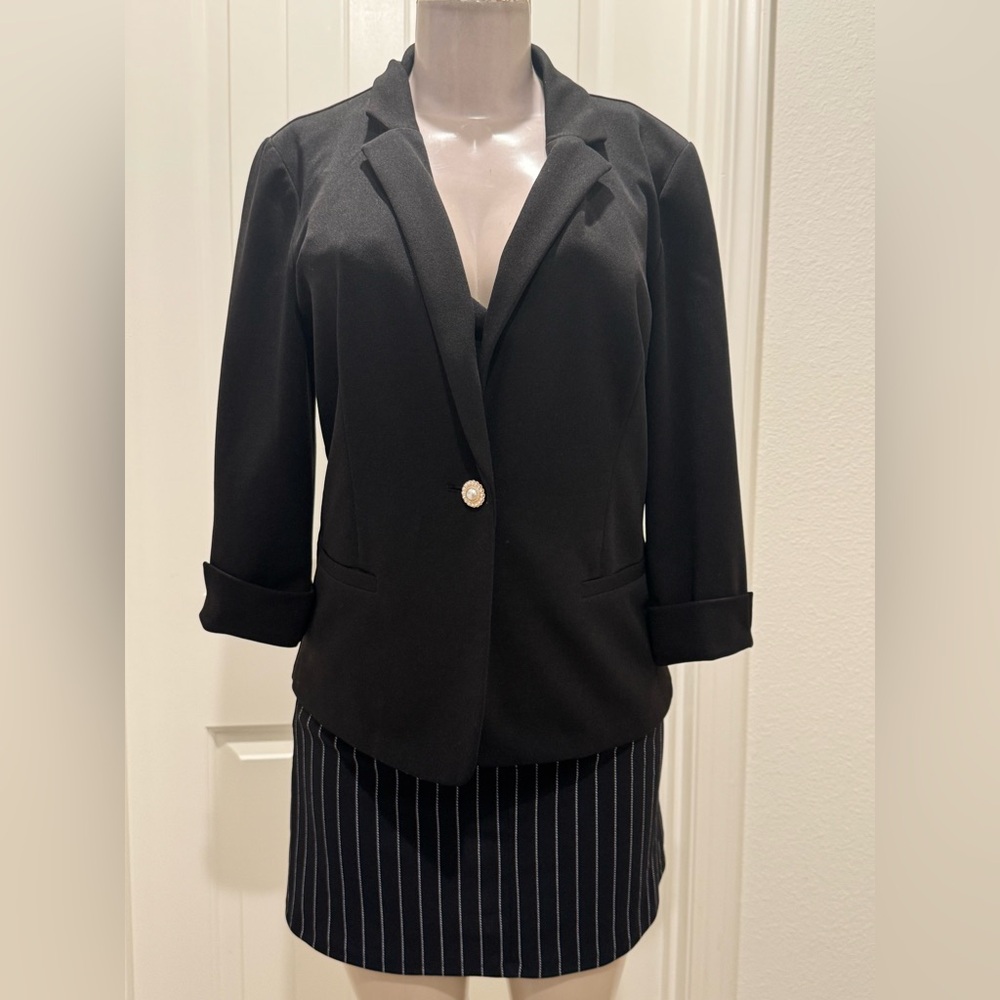 NYC NEW YORK CLOTHING CO
 Women's Black Blazer